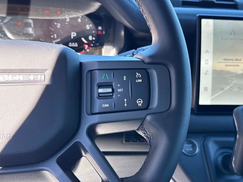 Certified 2025 Land Rover Defender 110 S image 29