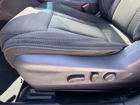 Used 2022 Subaru Outback Premium image 17