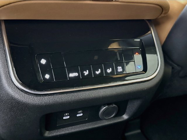 Used 2025 Nissan Armada SL w/ Captain's Chari Seat Package AWD/4WD image 25