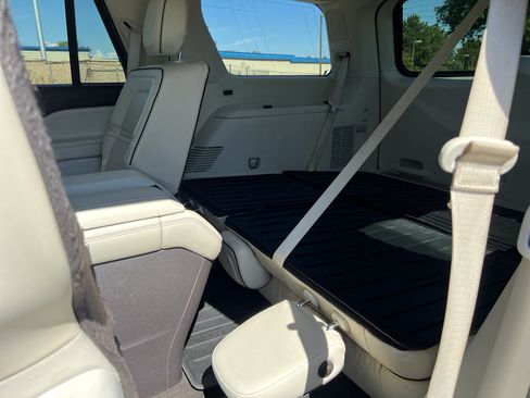 Used 2019 Lincoln Navigator Black Label AWD/4WD image 11