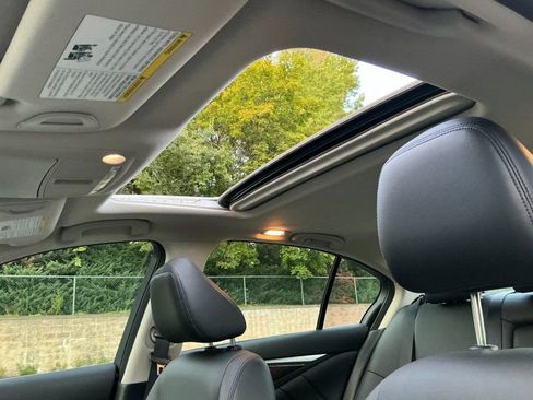 Used 2018 INFINITI Q50 Luxe image 8