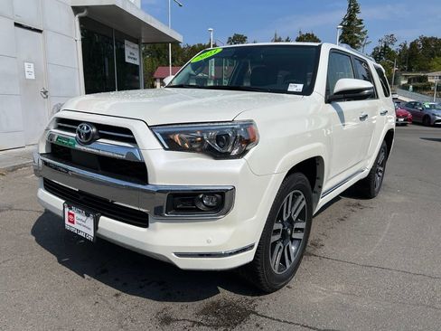Used 2023 Toyota 4Runner Limited AWD/4WD image 8