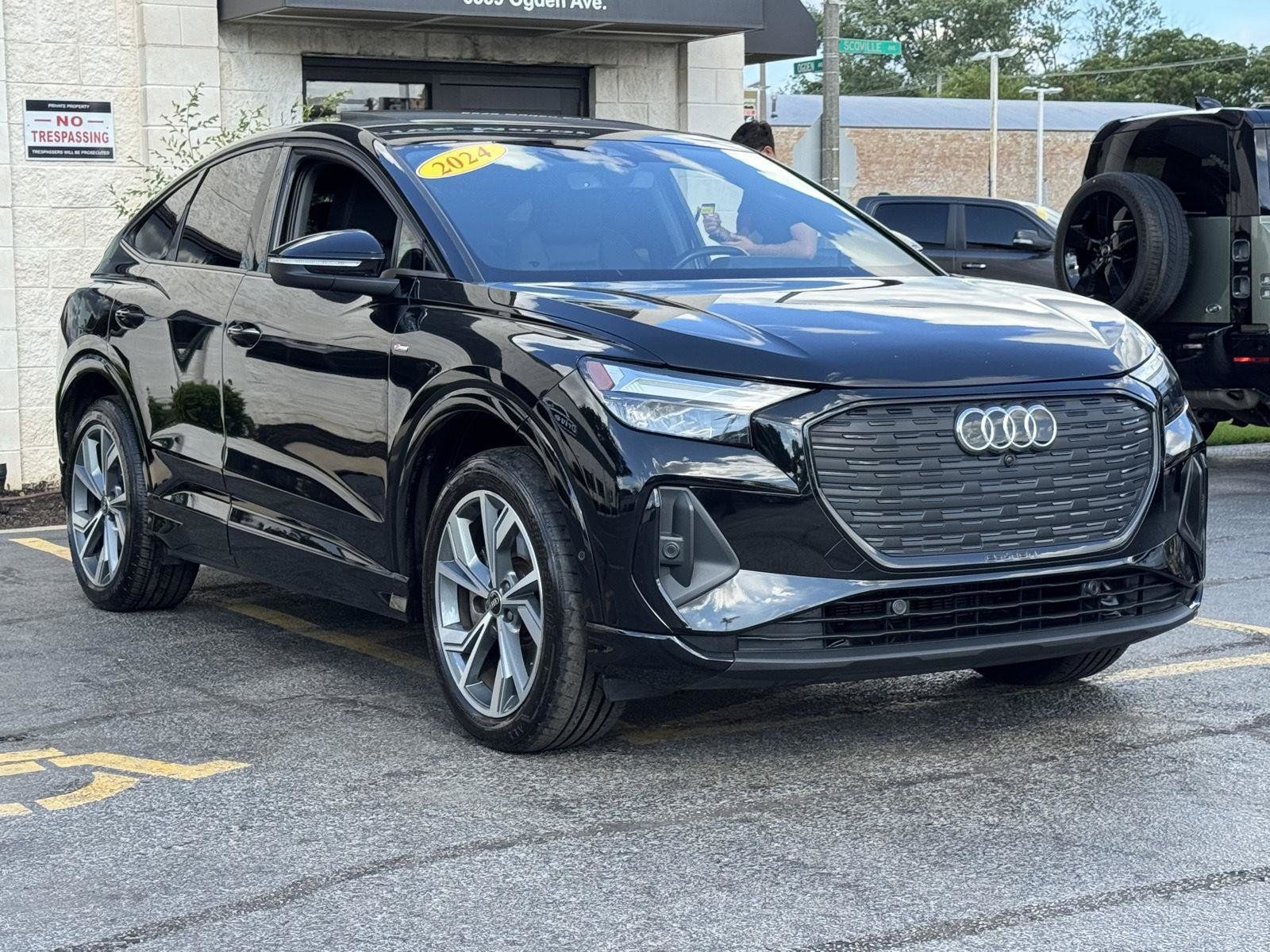 Used 2024 Audi Q4 e-tron Premium Plus w/ Premium Plus AWD/4WD image 16