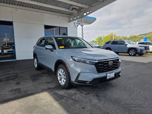Used 2023 Honda CR-V LX image 4