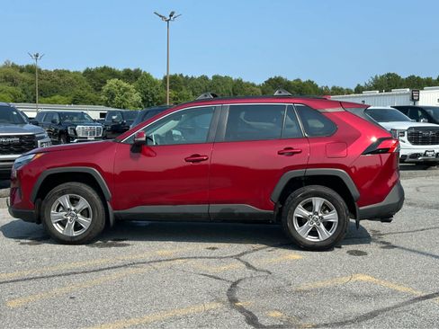 Used 2024 Toyota RAV4 XLE AWD/4WD image 8