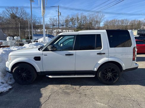 Used 2016 Land Rover LR4 HSE Silver Edition image 3