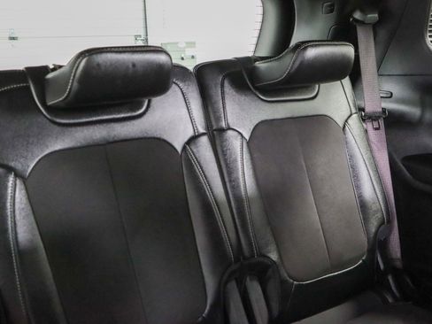 Used 2022 Jeep Grand Cherokee L Laredo image 29