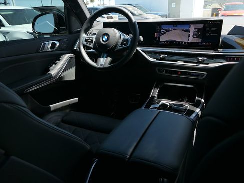 Used 2026 BMW X7 xDrive40i w/ M Sport Package AWD/4WD image 26