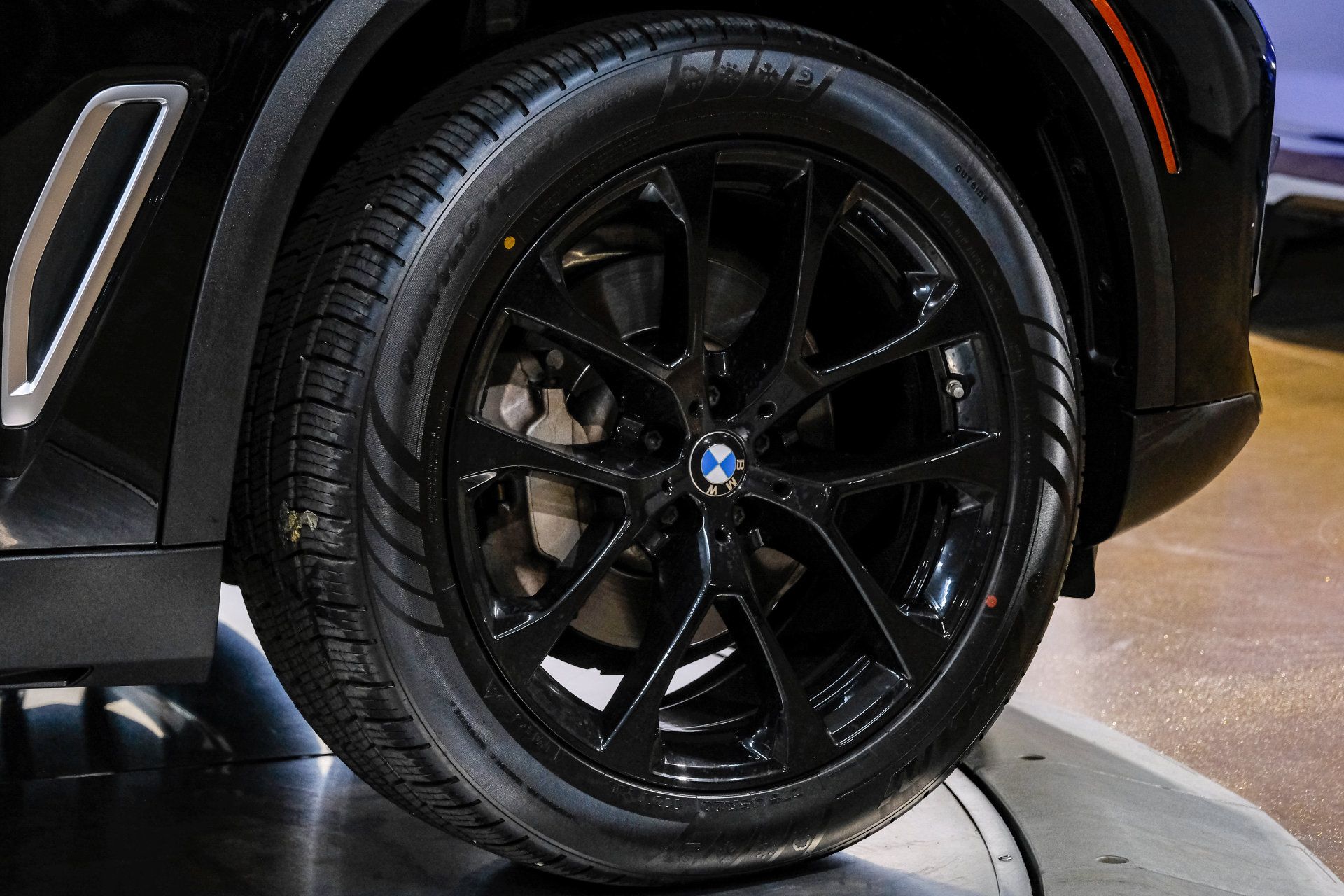Used 2023 BMW X5 xDrive40i AWD/4WD image 59