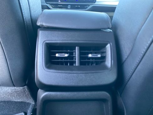 Used 2024 Chevrolet Equinox EV RS FWD image 29