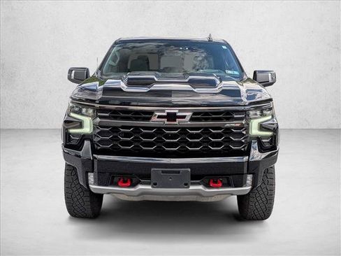 Used 2024 Chevrolet Silverado 1500 ZR2 w/ Technology Package AWD/4WD image 2