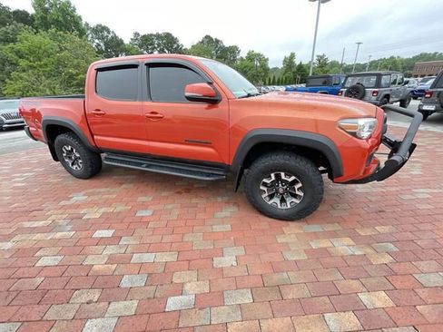 Used 2016 Toyota Tacoma TRD Off-Road w/ Towing Package AWD/4WD image 37