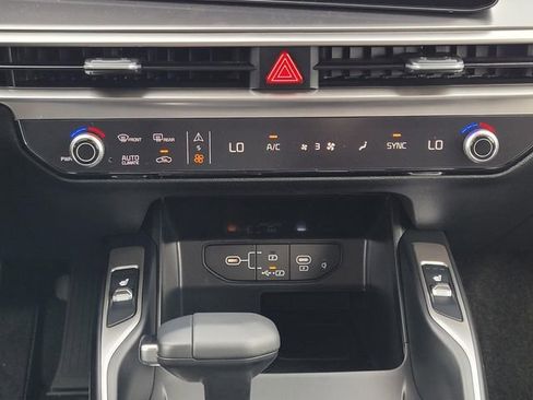 New 2026 Kia Sorento EX AWD/4WD image 18