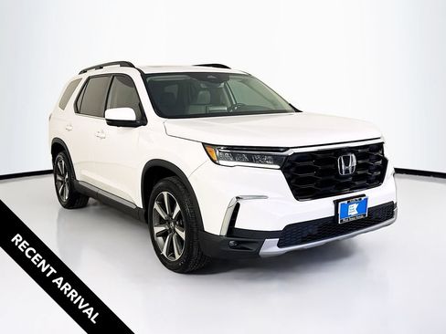Used 2024 Honda Pilot Elite image 1