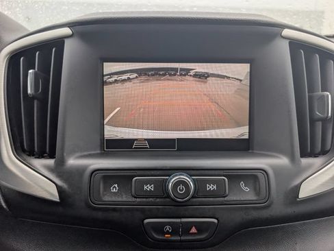Used 2024 GMC Terrain SLE FWD image 16