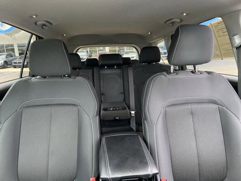 Used 2023 Jeep Grand Cherokee L Laredo image 18