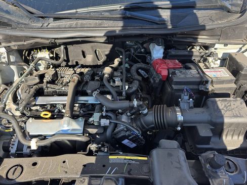 New 2025 Nissan Versa SR w/ Trunk Package image 11