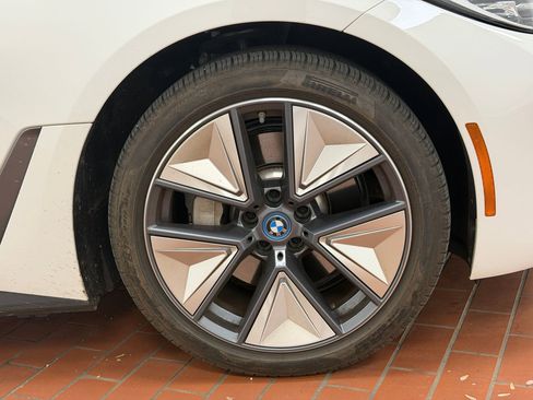 Used 2023 BMW i4 eDrive35 image 11