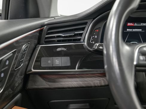 Used 2022 Audi Q8 Premium Plus image 18