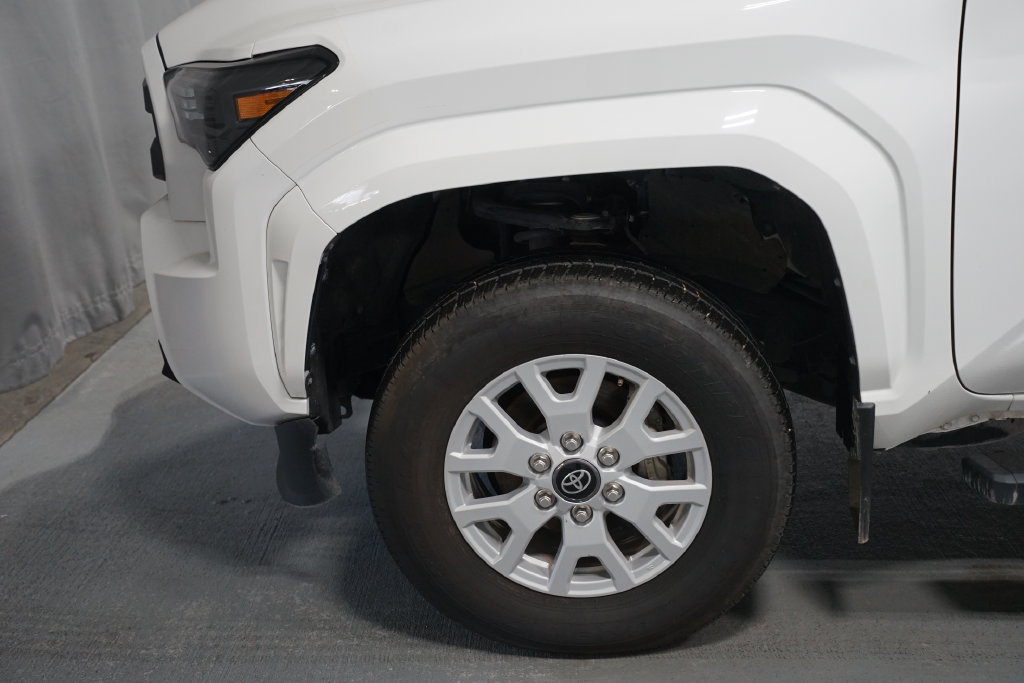 Used 2024 Toyota Tacoma SR RWD image 5