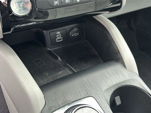 Used 2024 Ford Escape Platinum w/ Premium Technology Package image 21