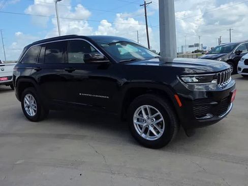 New 2026 Jeep Grand Cherokee Laredo X AWD/4WD image 2