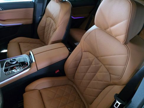 New 2026 BMW X5 M60i image 9