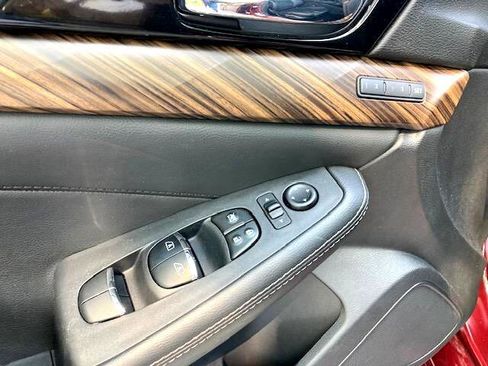 Used 2017 Nissan Maxima Platinum image 16