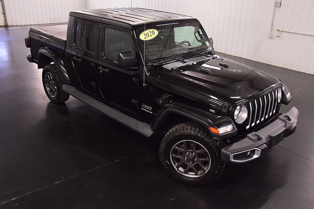 Used 2020 Jeep Gladiator Overland w/ Cold Weather Group AWD/4WD image 11