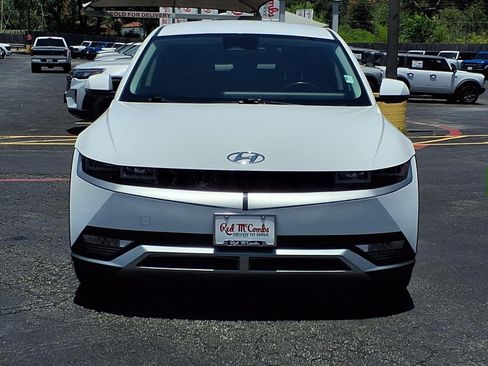Used 2024 Hyundai Ioniq 5 SEL RWD image 2