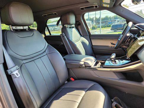 New 2026 Land Rover Range Rover Sport SE AWD/4WD image 12