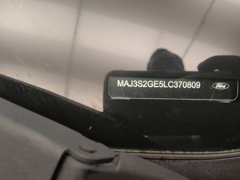 Used 2020 Ford EcoSport SE FWD image 33