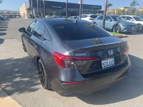 Used 2023 Honda Civic Sport image 6