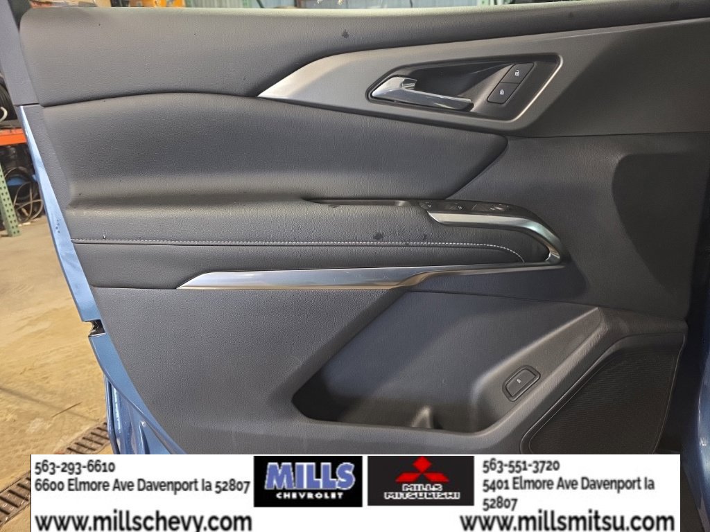 Used 2024 Chevrolet Traverse LT w/ Midnight/Sport Edition AWD/4WD image 15