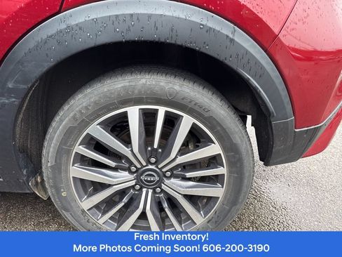 Used 2023 Nissan Kicks SR FWD image 9