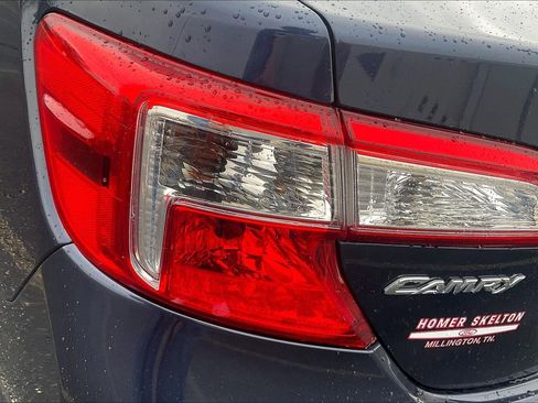 Used 2014 Toyota Camry XLE w/ Leather Package image 25