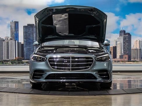 Used 2026 Mercedes-Benz S 500 4MATIC image 4