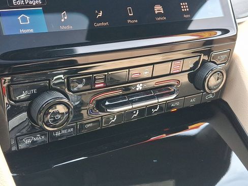 Certified 2025 Jeep Grand Cherokee L Limited image 16