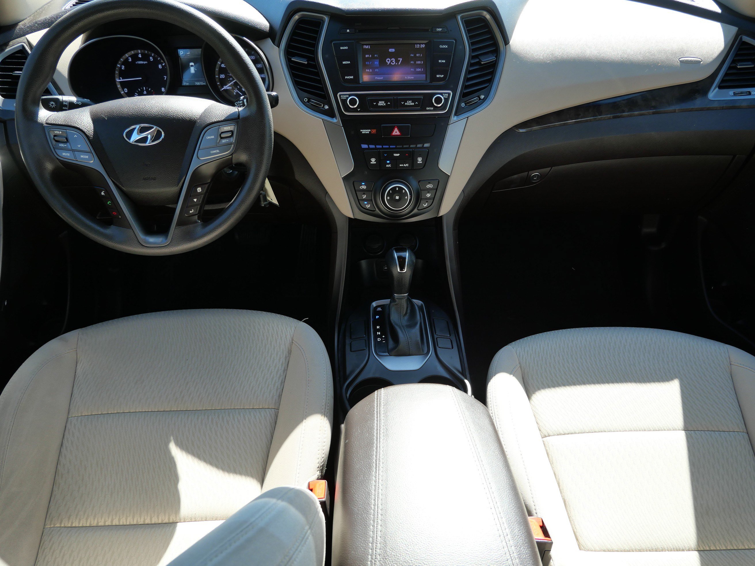 Used 2017 Hyundai Santa Fe Sport w/ Cargo Package AWD/4WD image 10