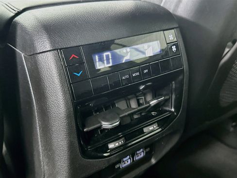 Used 2023 Jeep Grand Cherokee L Laredo RWD image 24