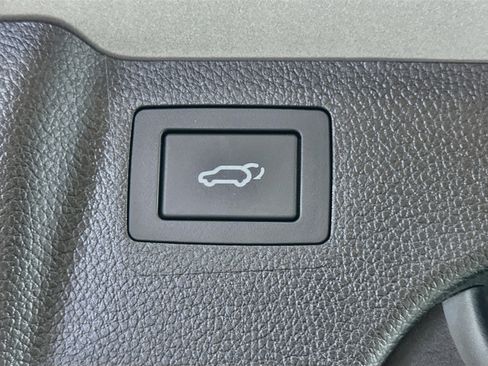 Used 2018 Hyundai Santa Fe Sport w/ 2.4L Tech Package 04 FWD image 30
