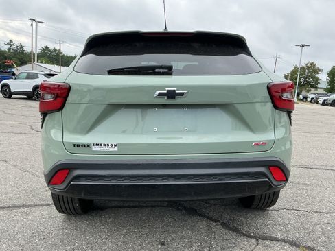 Certified 2024 Chevrolet Trax RS FWD image 4