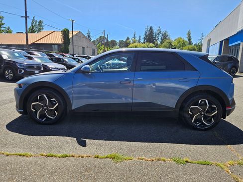 Used 2023 Hyundai Ioniq 5 SEL AWD/4WD image 2