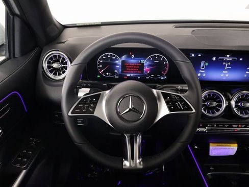 New 2026 Mercedes-Benz GLB 250 4MATIC image 3