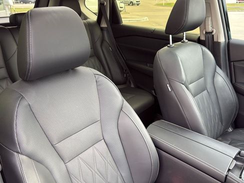 Used 2025 Nissan Rogue Platinum w/ Platinum Premium Package FWD image 37