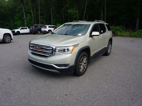 Used 2017 GMC Acadia SLE FWD image 22