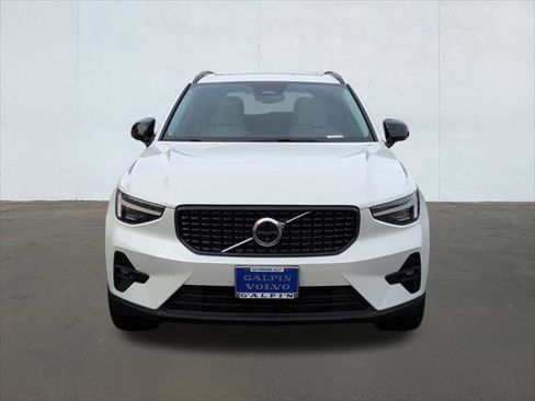 New 2026 Volvo XC40 B5 Plus w/ Protection Package Premier image 4