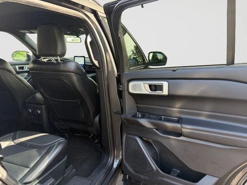 Used 2020 Ford Explorer ST w/ Premium Technology Package AWD/4WD image 18