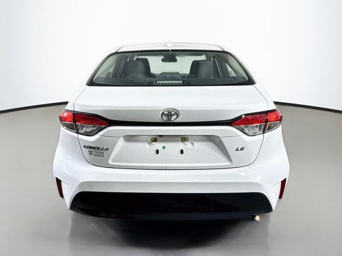 Used 2024 Toyota Corolla LE FWD image 5