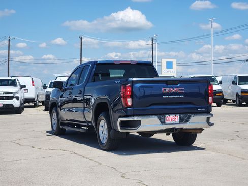 Used 2022 GMC Sierra 1500 SLE AWD/4WD image 5